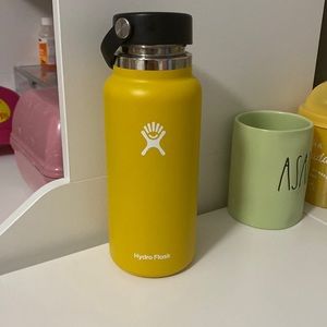 Yellow Hydroflask